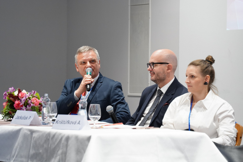  Minulé podujatia / Žena a hormóny s medzinárodnou účasťou 2025